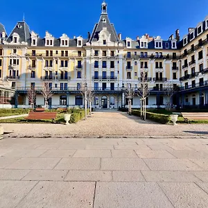 Appartement Bourgeois Avec Terrasse Et Vue, Aix-les-Bains